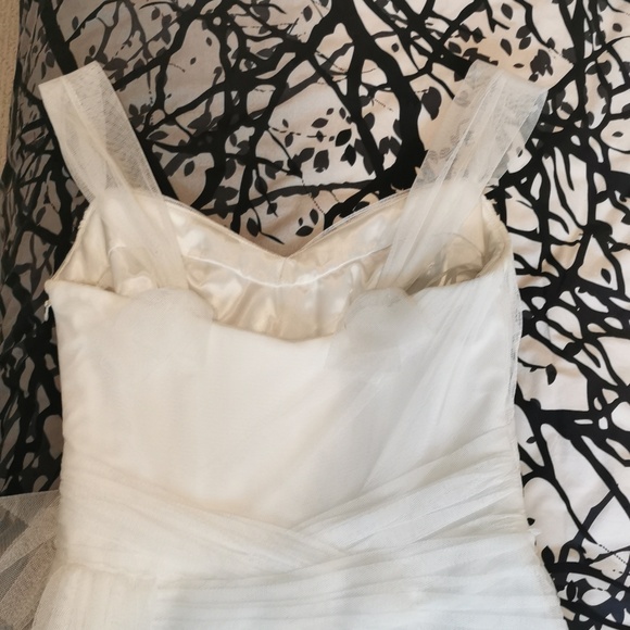 WHITE by Vera Wang Wedding Gown 4 - Picture 4 of 8